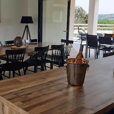 Neuve 4 Etoiles Avec Piscine Et Tres Belles Vues Hotel